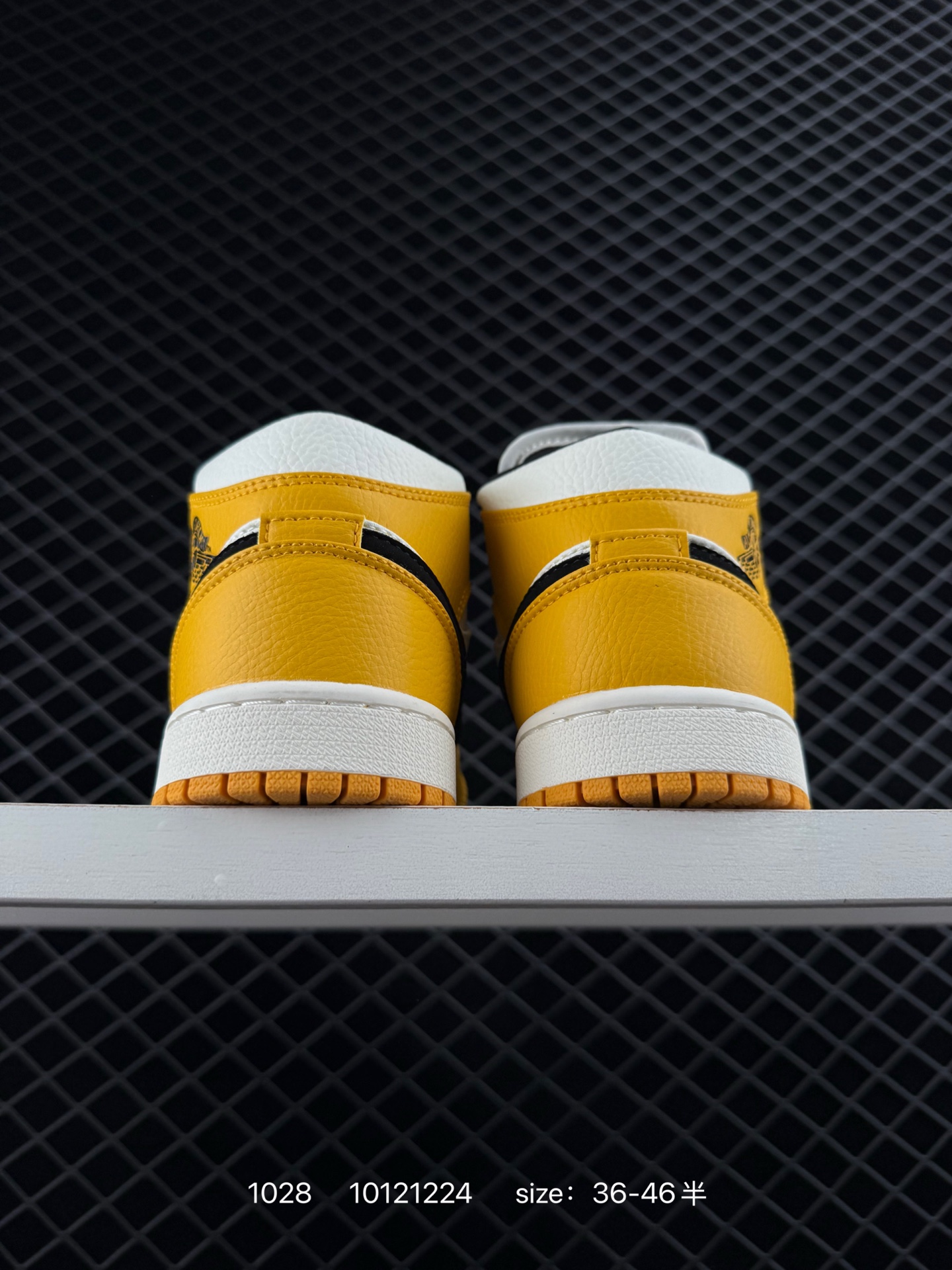 NIKE Air Jordan 1 Retro Mid